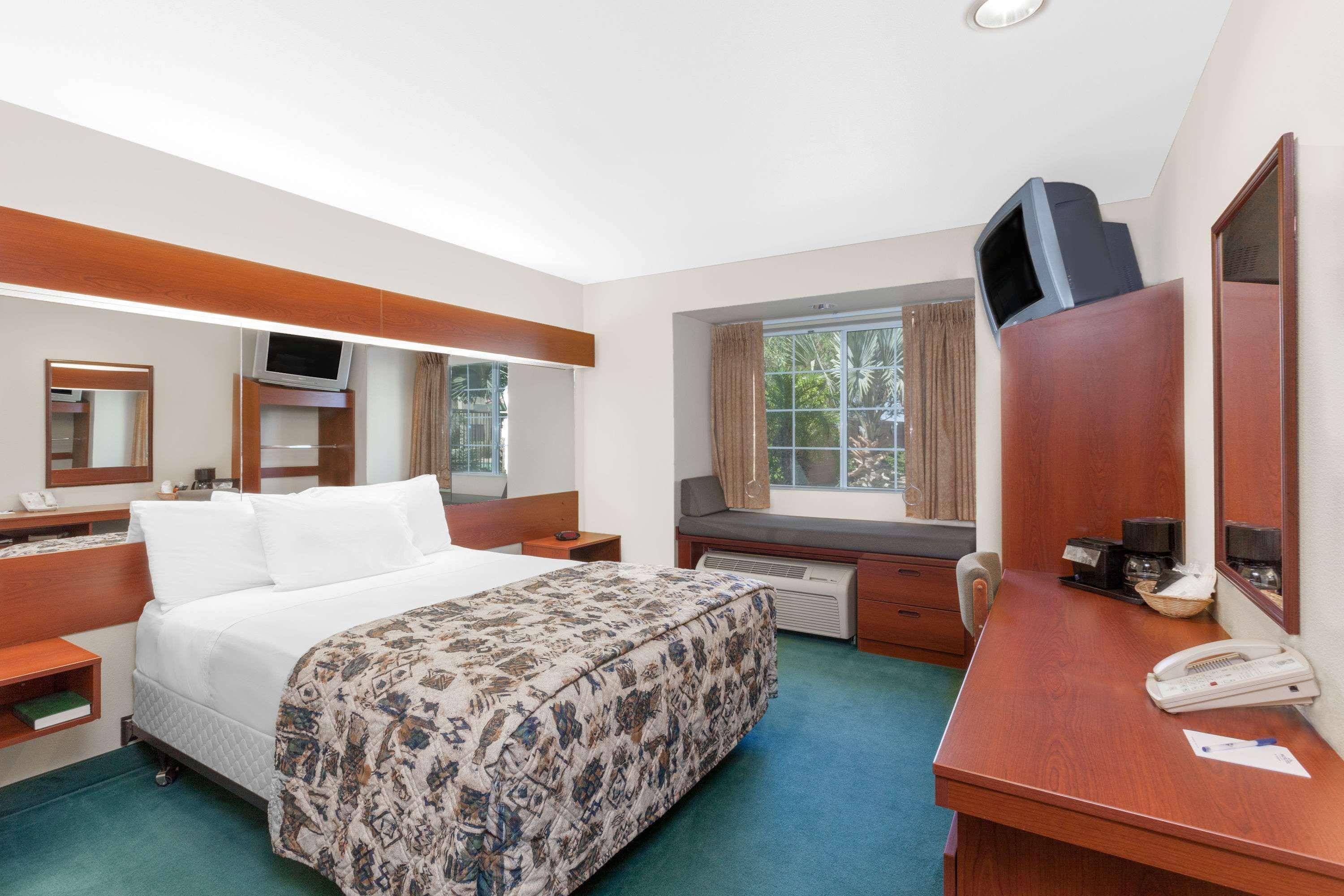 Microtel Inn & Suites By Wyndham Wellton Exterior foto